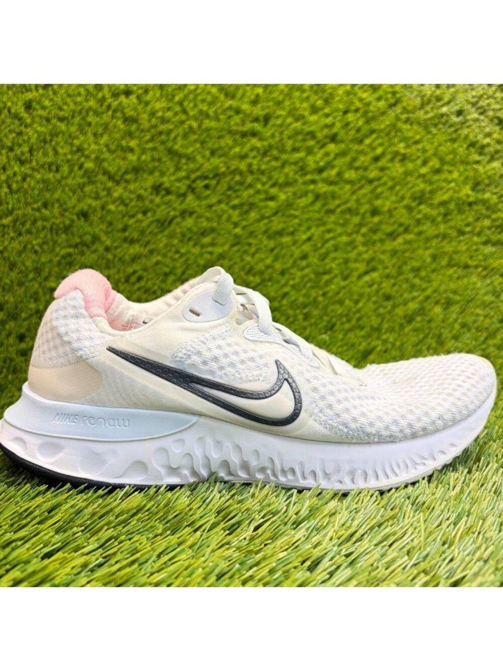 Nike Renew Run 2 Womens Size 6.5 White Athletic Running Walking Shoes Sneakers